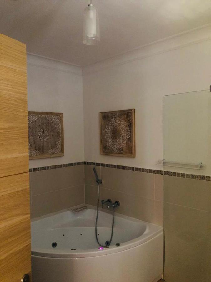 B&B Oasis Des Lavandes - Chambre Coqueliot Villeneuve-lès-Avignon Zewnętrze zdjęcie